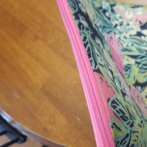 Lilly Pulitzer laptop computer bag - Picture 8 of 11